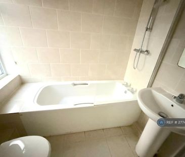 3 bedroom terraced house to rent - Photo 6