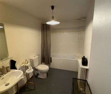 Location Maison 3 pièces 128m² - Photo 2