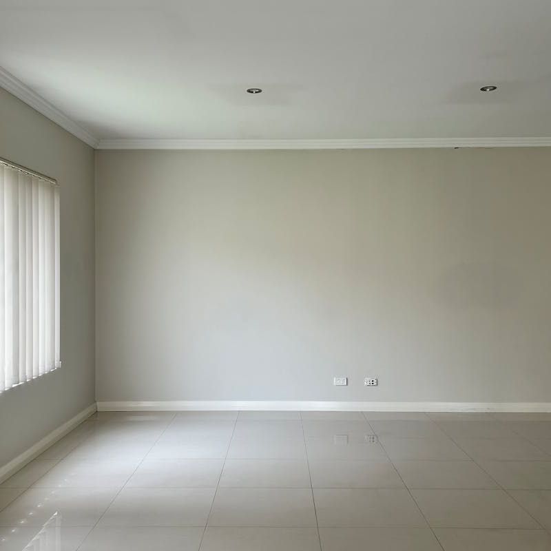 SPACIOUS UNIT IN IDEAL LOCATION - Photo 1