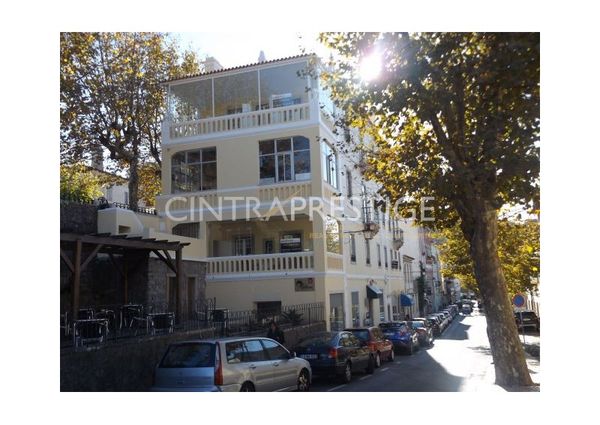 Apartamento T3+1 em Lisboa