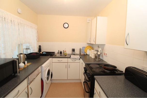 2 bed upper flat to rent in NE4 - Photo 1