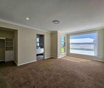 Spacious, Premium Family Living - Photo 4