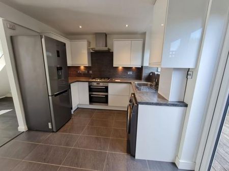 2 bedroom House To Let - Photo 5