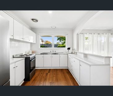 6/3 South Valley Road, Highton, Vic 3216 - Photo 4