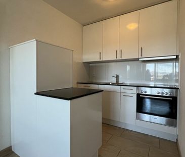 RÉNOVÉ DANS UN ENDROIT CENTRAL ET CALME - Photo 1