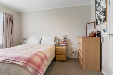 Harbour & Bridge Views - Unbeatable Location - Photo 3