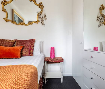 1/25 Foam Street, Elwood, VIC 3184 - Photo 1