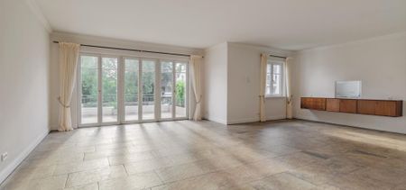 Großzügig geschnittene, renovierte 3-Zimmer-Wohnung in der Jacobs Villa - Photo 2