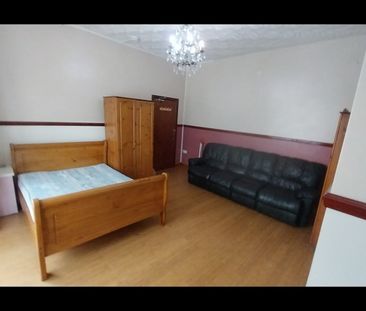 Room in a Shared House, Gladstone Road, B11 - Photo 4