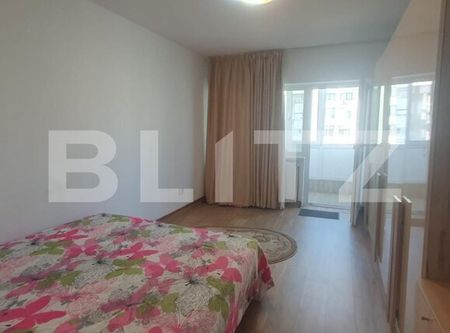 Apartament 3 camere, modern, 70 mp, zona Ultracentrala - Photo 2