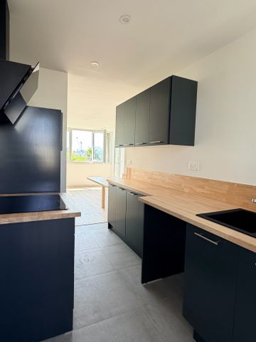 Location Appartement 4 pièces 67m² TOULON 83000 - Photo 5