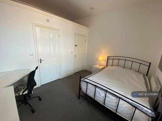 6 bedroom terraced house to rent - Photo 1