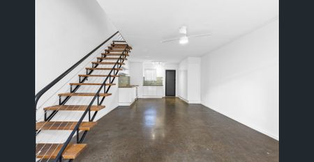 2-Bedroom Unit in Prime Broadbeach Location! - Photo 2