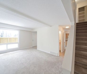 609A Cricket Ct NW, Edmonton, AB, T5T 2B2 - Photo 4