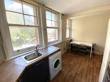 4 bedroom flat to rent - Photo 5