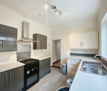 4 bedroom terraced house to rent - Photo 5