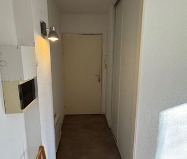 Quartier de l'Université, T1 bis non meublé de 33m² avec coin chamb... - Photo 6
