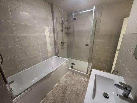 Hilltop Court, Manchester, M8 - Photo 2