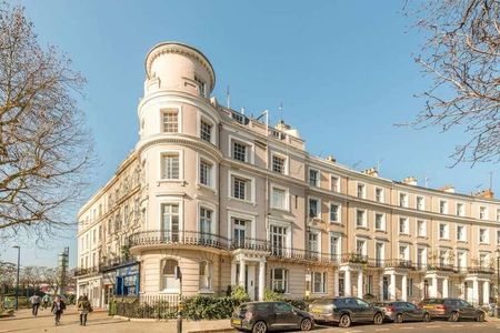 Royal Crescent, Kensington, W11 - Photo 2