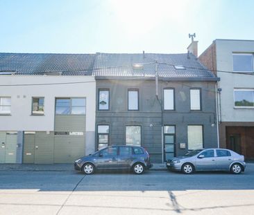 Gesloten bebouwing met 3 slaapkamers en aangelegde stadstuin - Photo 2