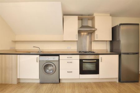 2 bedroom apartment to rent - Photo 3