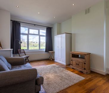 Studio Flat, Palmerston Crescent, N13 - Photo 3