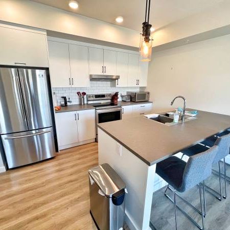 Modern 2 Bdr / 1 Bth - Close to Everything - Downtown Area - Photo 1