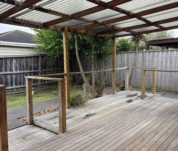 66 Gregson Grove, Lyndhurst VIC - Photo 2