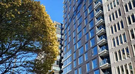 Quiet Fully Furnished Apt - Photo 2