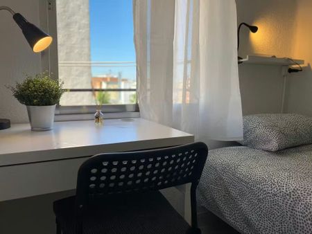 Calle del Puerto de la Morcuera, Madrid, Community of Madrid 28018 - Photo 4