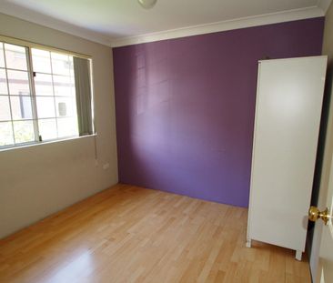 3 Bedrooms 2 storey Townhouse - Photo 3