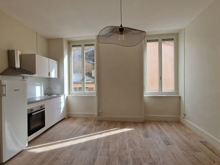 Location Appartement 3 pièces 45m² COUZON AU MONT D OR 69270 - Photo 4