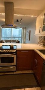 Bright & Modern 1-Bedroom Condo in Yaletown with Solarium - Photo 4