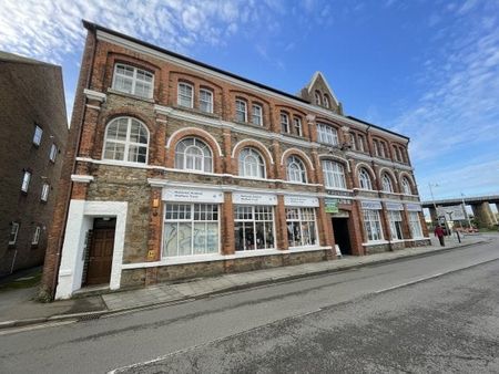 Hayle, Hayle, TR27 - Photo 3