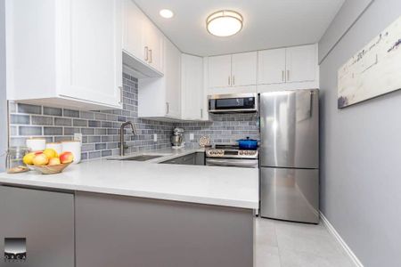 302-1562 West 5th Ave, Vancouver - Photo 2