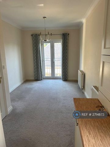 1 bedroom flat to rent - Photo 2