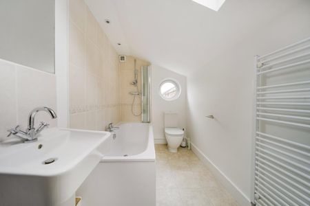 3 bedroom terraced house to rent - Photo 4