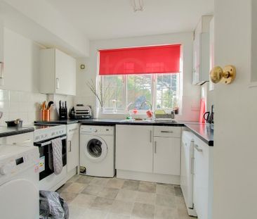 House share to rent - Photo 2