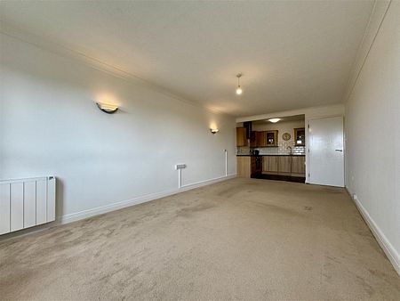 Terminus Road, Bexhill-On-Sea, TN39 3LL - Photo 3