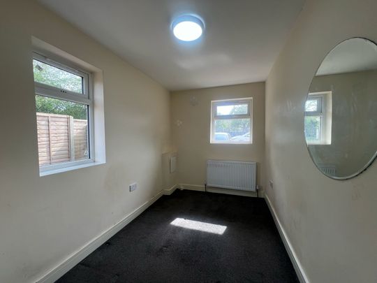 Thorney Mill Road, Iver, SL0 9AH - Photo 1