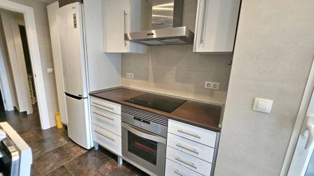 3 room luxury Apartment for rent in Alicante, Spain - Photo 3