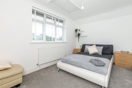 4 bedroom detached house to rent - Photo 5