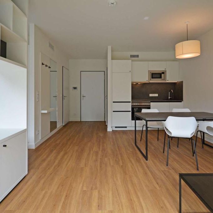 Möblierte Neubauwohnung - 1 Zimmer, EBK, Kammer, Fahrstuhl - Photo 1