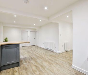 3 bedroom semi-detached bungalow to rent - Photo 1