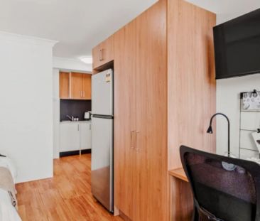 Superior Single Studio II - Photo 3