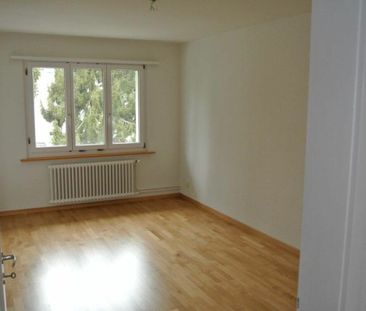 Zentral gelegene Wohnung in Zürich-Seebach - Photo 2