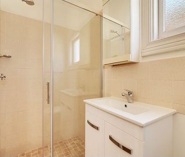 Two bedroom apartment in a peaceful setting - Photo 2
