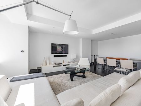 For Lease - 2 Avenue Road Unit# 1105, Toronto, Ontario - Photo 5