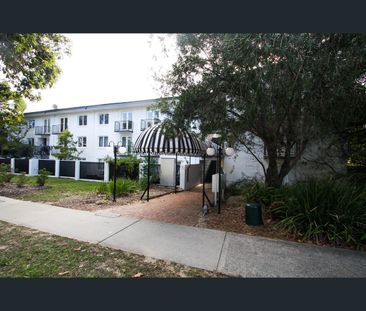 28/17 The Avenue, Crawley, WA 6009 - Photo 6