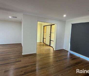 Freshly Renovated Family Home with 1-Bed Granny Flat - Photo 4